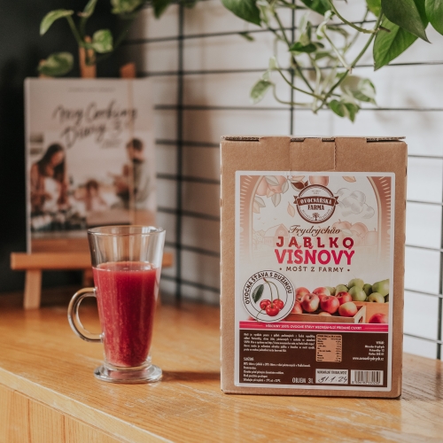 Frydrychův jablko višňový mošt z farmy