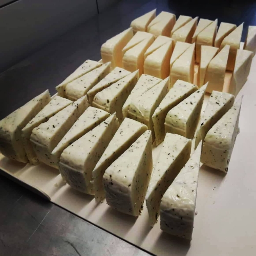 Polotvrdý sýr - zrající Jack